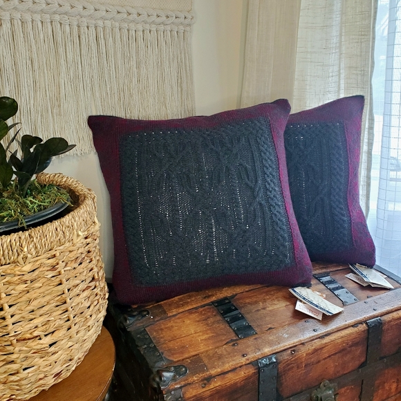 2 Pc ARAN MOR Ireland Decorative Throw Pillow 100% Merino Wool Charcoal Burgundy - Picture 2 of 13